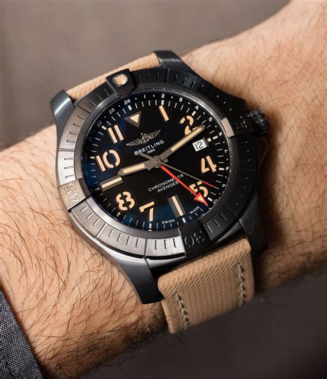 breitling avenger gmt review|breitling avenger automatic gmt 45.